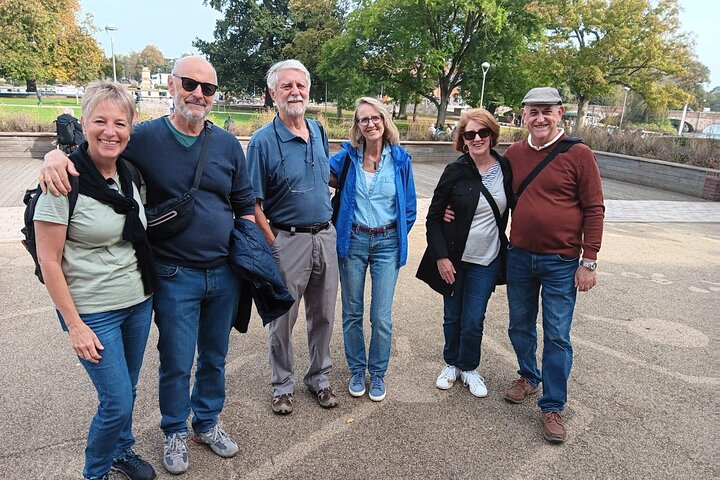 Stratford Upon Avon: Daily Town Walking Tour (11am & 2pm) - Photo 1 of 7